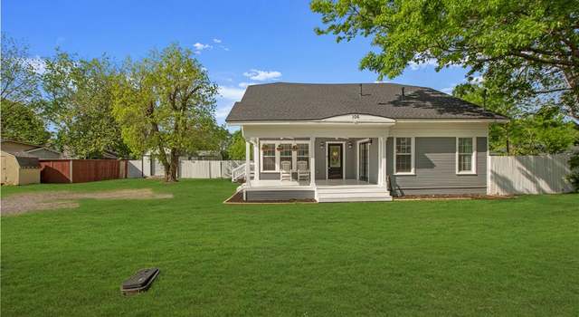 Photo of 106 Poplar St, Waxahachie, TX 75165