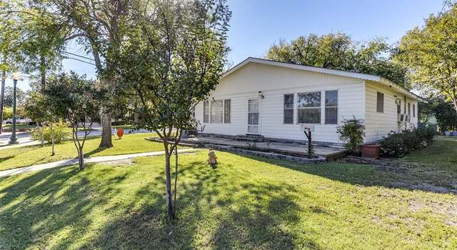 Photo of 422 Smith St, Grapevine, TX 76051