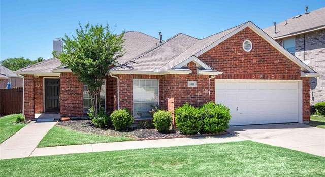 Photo of 8301 Muirwood Trl, Fort Worth, TX 76137