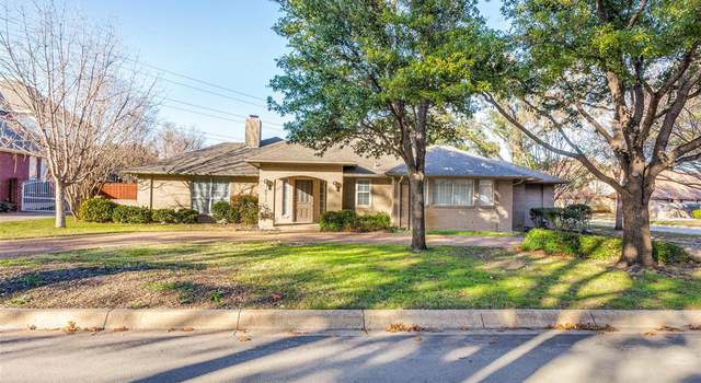 Photo of 6412 Country Day Trl, Benbrook, TX 76132