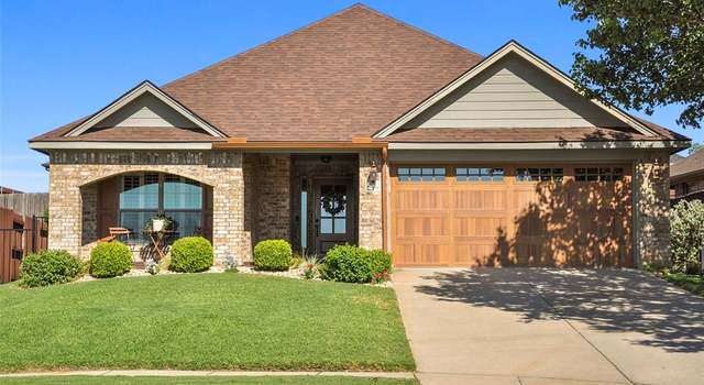 Photo of 2930 Greenway Dr, Burleson, TX 76028
