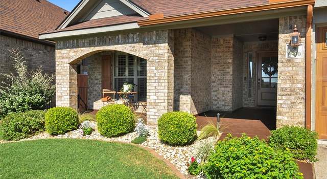 Photo of 2930 Greenway Dr, Burleson, TX 76028