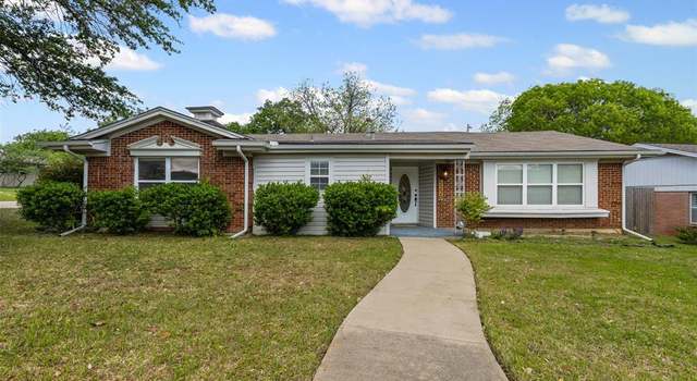 Photo of 5220 Wedgway Dr, Fort Worth, TX 76133
