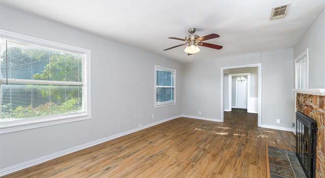 Photo of 1924 N Edgewood Ter, Fort Worth, TX 76103