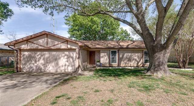 Photo of 2924 Highgate Ln, Bedford, TX 76021