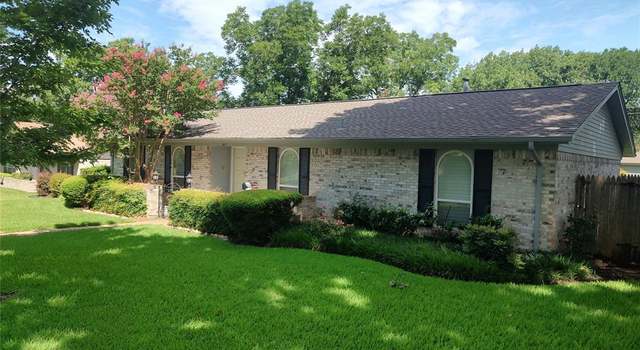 Photo of 3817 Crestpark Dr, Dallas, TX 75244