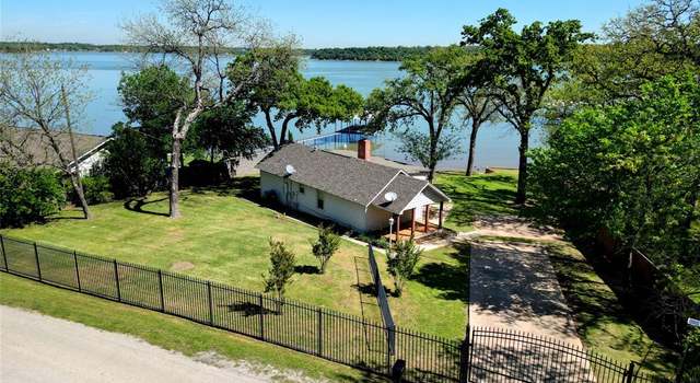 Photo of 8824 Heron Dr, Fort Worth, TX 76108