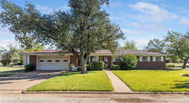 Photo of 604 Rio Grande St, Coleman, TX 76834