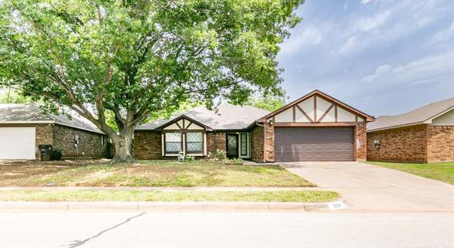 Photo of 3108 Creekwood Ln, Fort Worth, TX 76123
