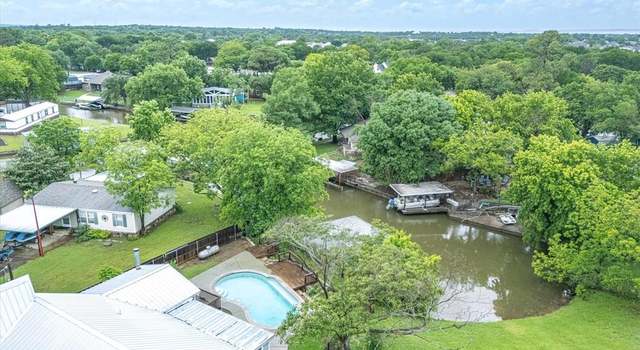 Photo of 4404 W Fernwood Ct, Granbury, TX 76049