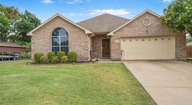 Photo of 910 W Bois D Arc St, Celina, TX 75009