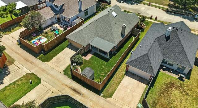 Photo of 1121 Taylor Ln, Lewisville, TX 75077
