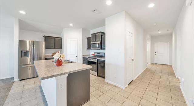 Photo of 16724 Portage St, Justin, TX 76247