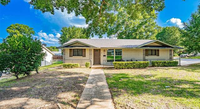 Photo of 1031 Oak Hurst Dr, Grapevine, TX 76051