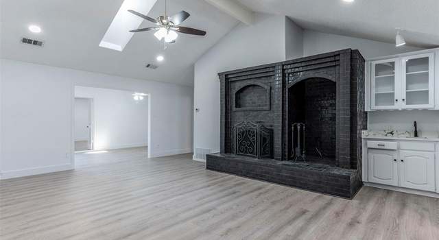 Photo of 6209 Monterrey Dr, Fort Worth, TX 76112