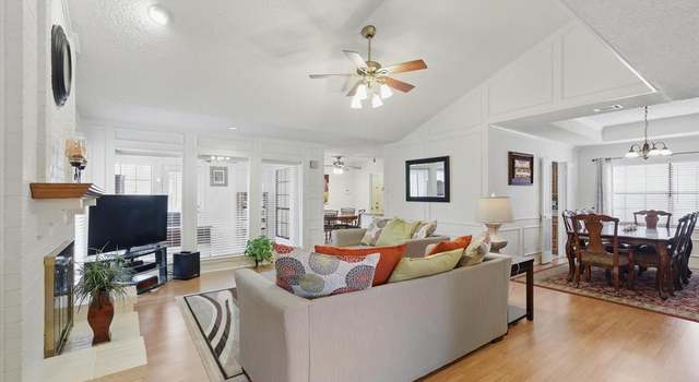 Photo of 1304 Crestview Dr, Allen, TX 75002