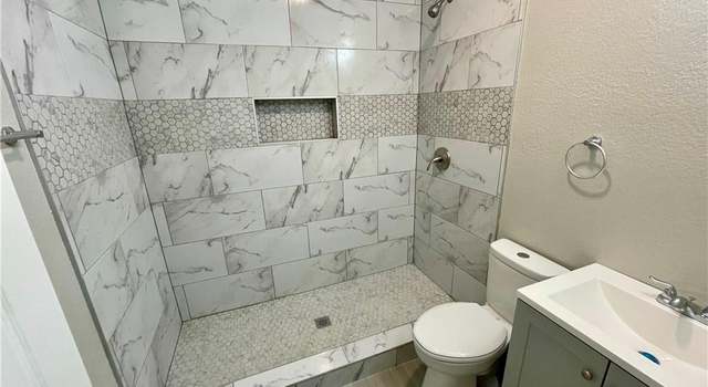 Photo of 310 N Lakeview Dr, Lacy Lakeview, TX 76705