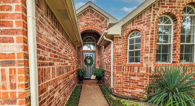 Photo of 7700 Beaver Head Rd, Fort Worth, TX 76137