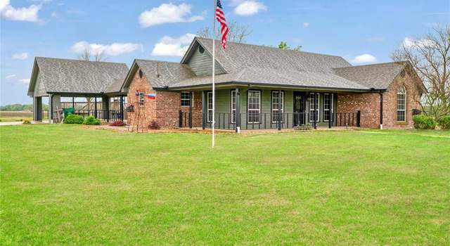 Photo of 669 Clarksdale St, Deport, TX 75435