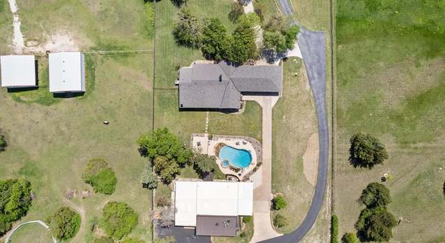 Photo of 911 Belmont Dr, Midlothian, TX 76065