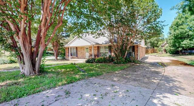 Photo of 3906 Larkin Ln, Garland, TX 75043