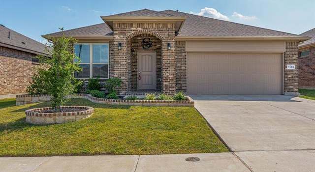 Photo of 1108 Bowlus Dr, Fort Worth, TX 76177