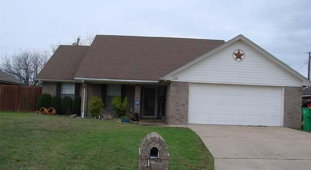 Photo of 1110 Oxford Dr, Gainesville, TX 76240