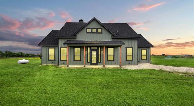 Photo of 940 Holder Rd, Forreston, TX 76041