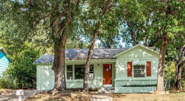 Photo of 213 S Roberts Cut Off Rd, Fort Worth, TX 76114