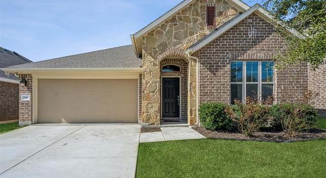 Photo of 2004 Augustus Dr, Fort Worth, TX 76120