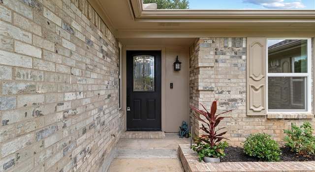 Photo of 2428 Meadow Crk, Bedford, TX 76021