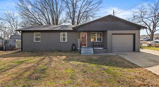 Photo of 402 E Magnolia Dr, Mount Pleasant, TX 75455