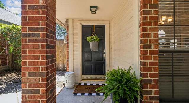 Photo of 6905 Hickory Crk, Plano, TX 75023