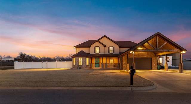 Photo of 1105 N 1st St, Iowa Park, TX 76367