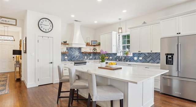 Photo of 2831 W Colorado Blvd, Dallas, TX 75211