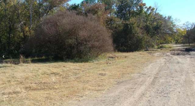 Photo of 1405 Ranch Rd, Grand Prairie, TX 75052