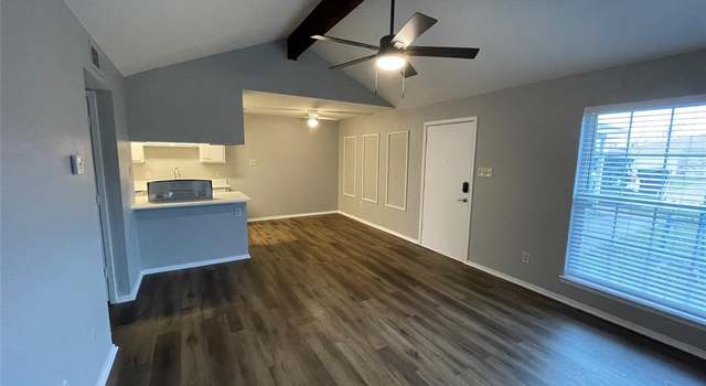 Photo of 3421 Green Ridge St, Fort Worth, TX 76133