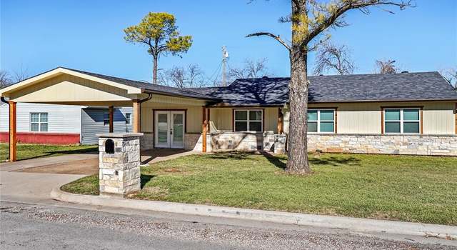 Photo of 1128 Turner Dr, Jacksboro, TX 76458