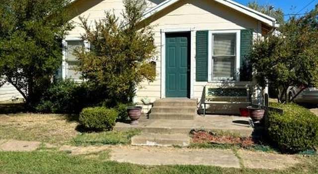 Photo of 902 Sycamore St, Commerce, TX 75428