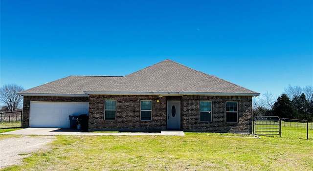 Photo of 121 Pugh Ln, Corsicana, TX 75109