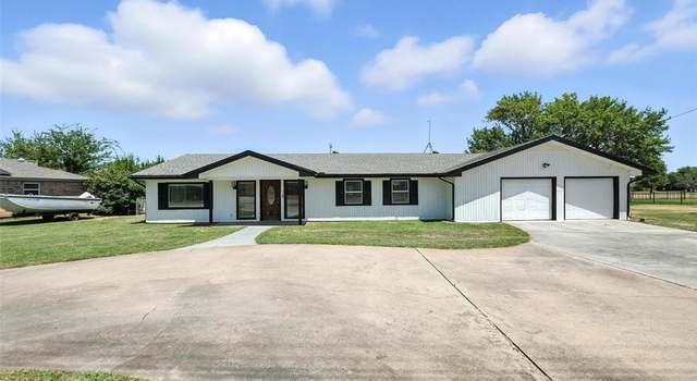 Photo of 236 Half Moon Way, Runaway Bay, TX 76426
