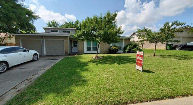 Photo of 704 E Williamsburg Mnr, Arlington, TX 76014