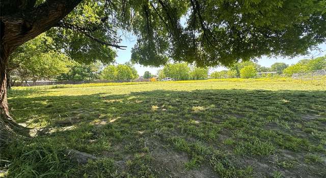 Photo of 9551 Mickey Dr, Dallas, TX 75217