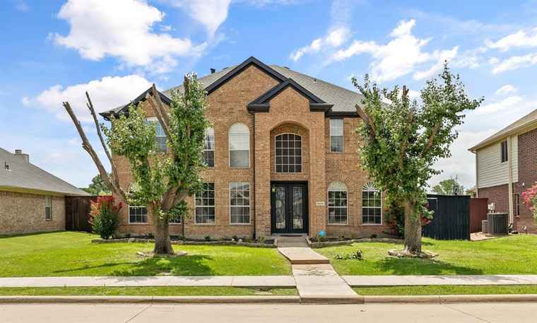 Photo of 4016 Creek Valley Blvd Carrollton, TX 75010