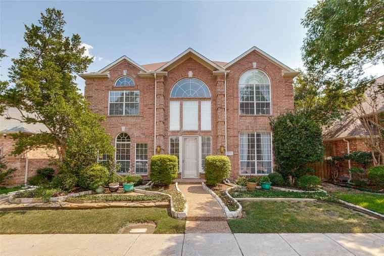 Photo of 2704 Carnation Dr Richardson, TX 75082