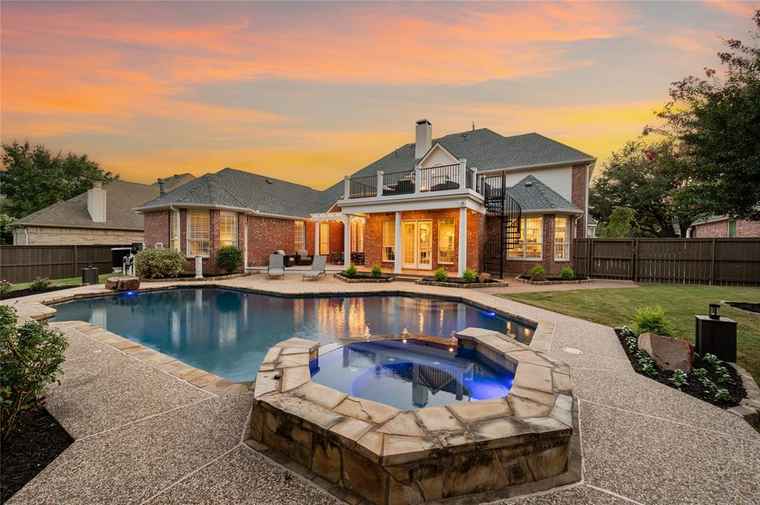 Photo of 1135 Highland Oaks Dr Southlake, TX 76092