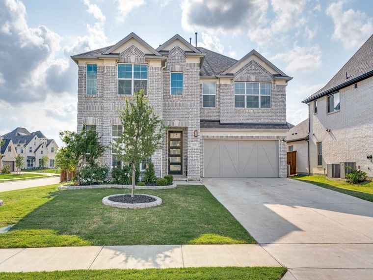 Photo of 2000 Shorecrest St Prosper, TX 75078