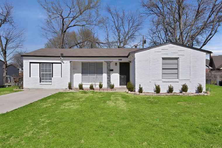 Photo of 4320 Modlin St Mesquite, TX 75150