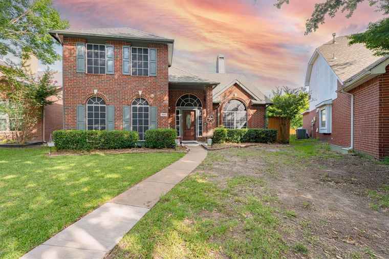 Photo of 3001 Penstemon Ct Garland, TX 75040