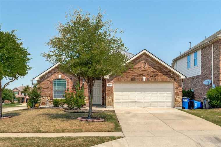 Photo of 2671 Lake Ridge Dr Little Elm, TX 75068